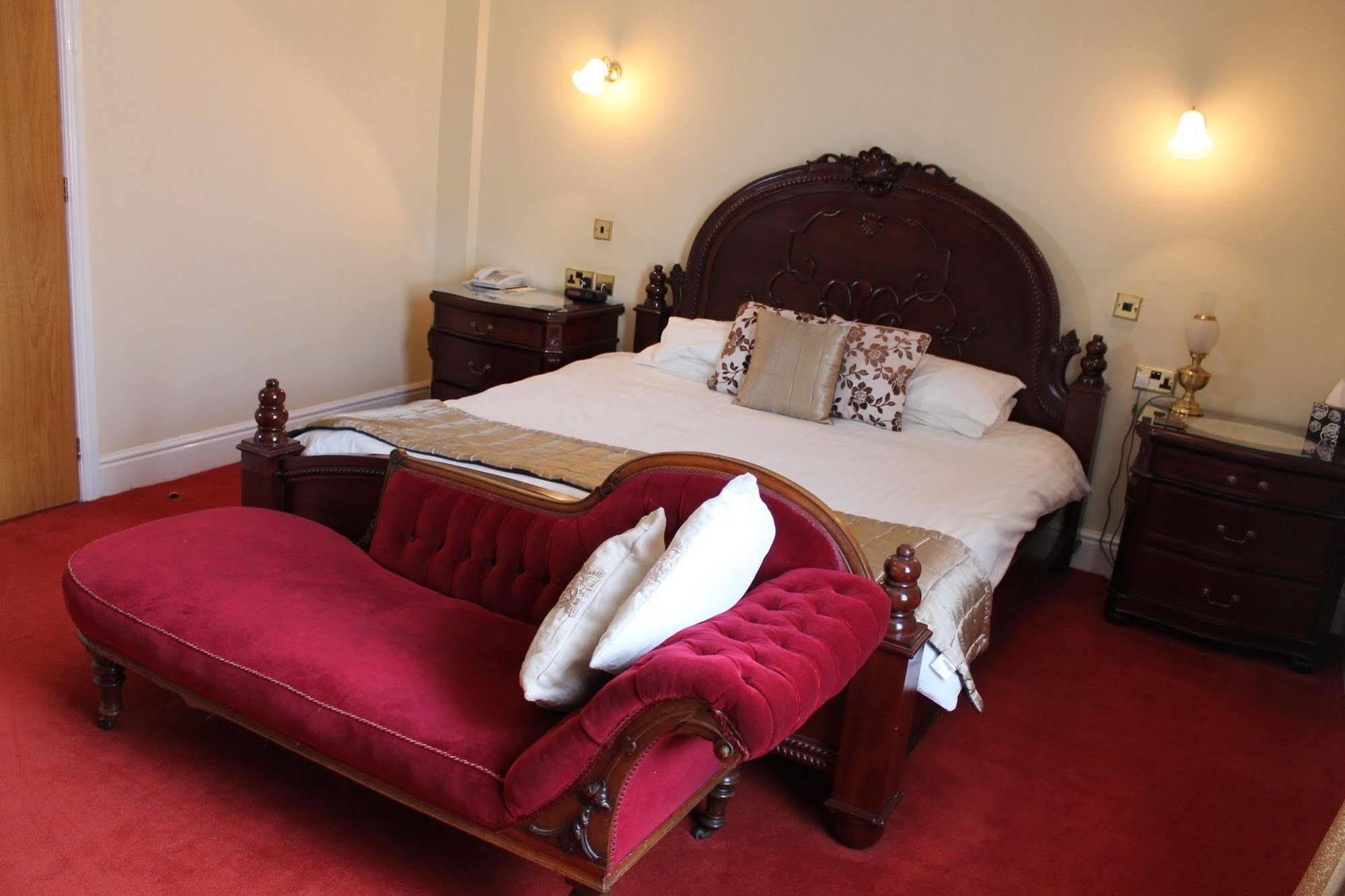 Longview Hotel Натсфорд Екстер'єр фото