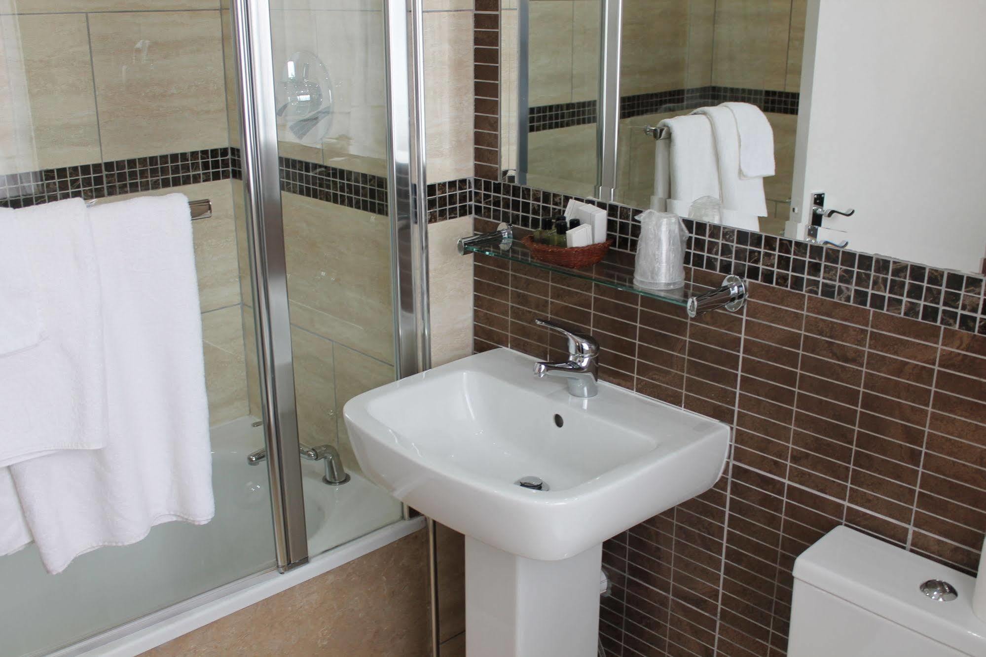 Longview Hotel Натсфорд Екстер'єр фото