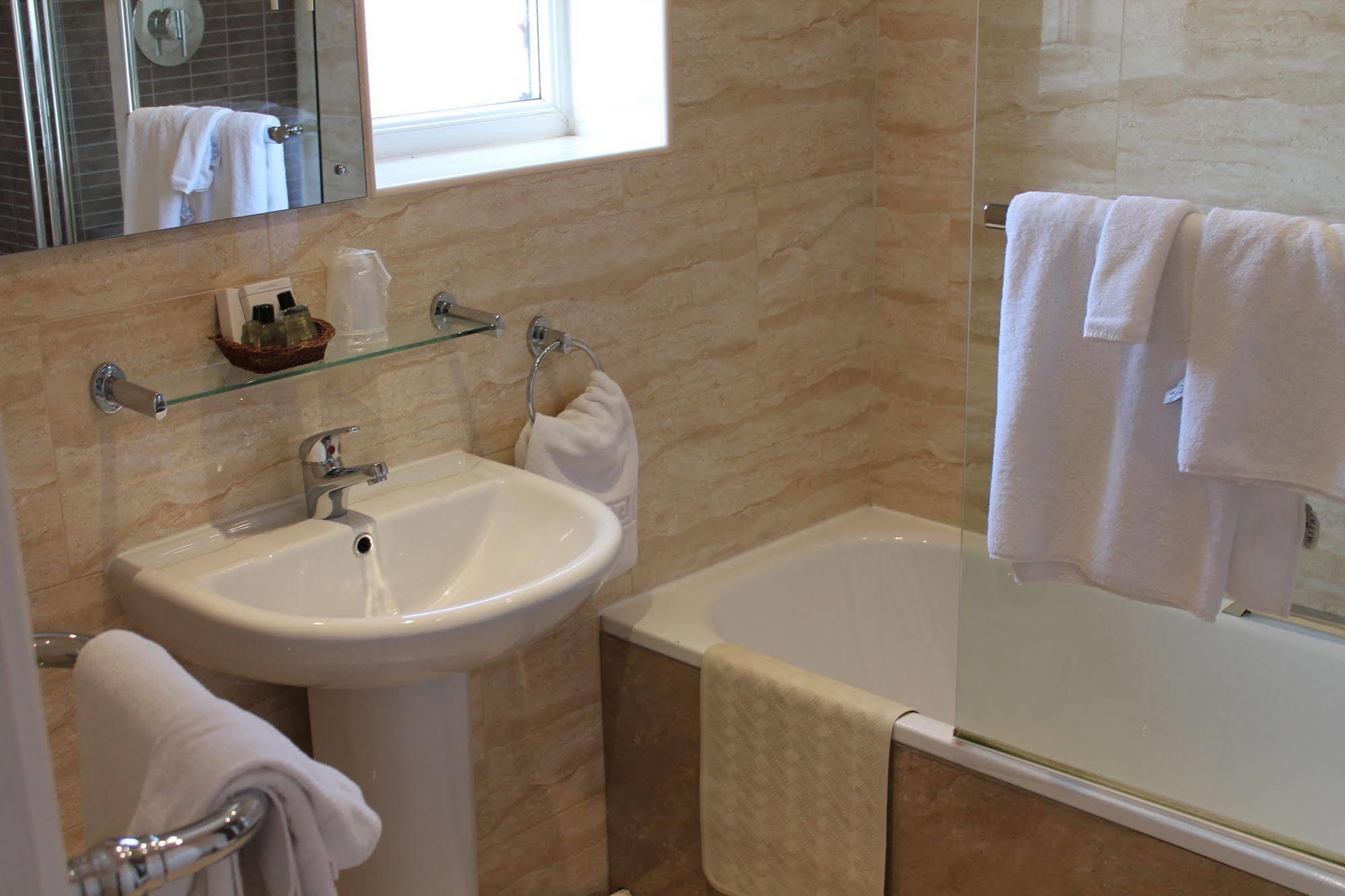 Longview Hotel Натсфорд Екстер'єр фото