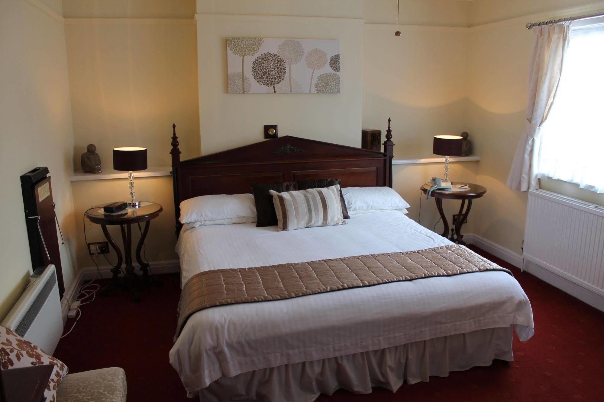 Longview Hotel Натсфорд Екстер'єр фото