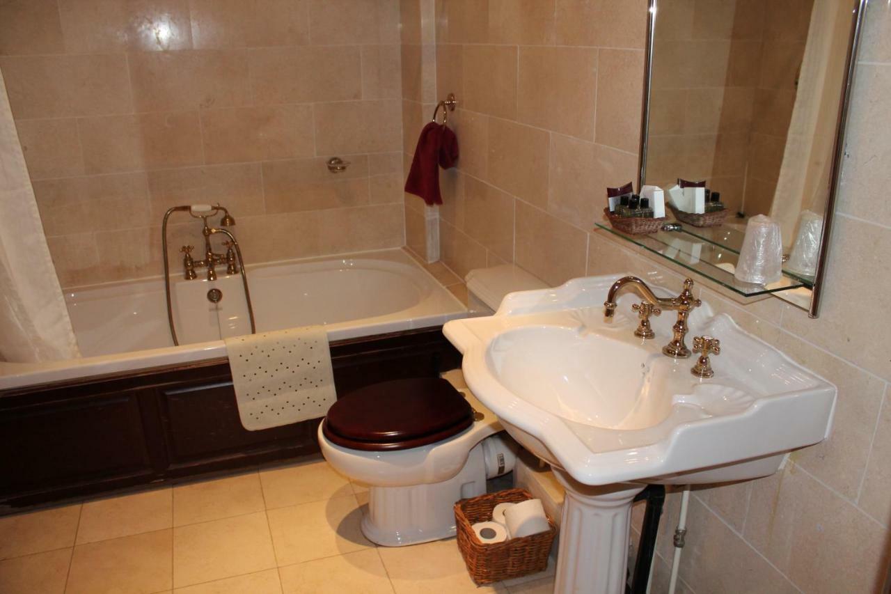 Longview Hotel Натсфорд Екстер'єр фото